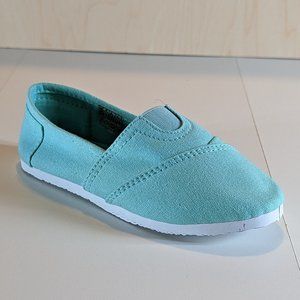 3/$10  Delic8 Kids Classic Canvas Slip on Ballet Flats - Mint - Size 12
